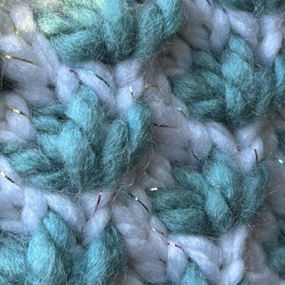 NWOT Hand Made White and Turquoise Lotus Flower Beanie/Hat - Picture 4 of 11